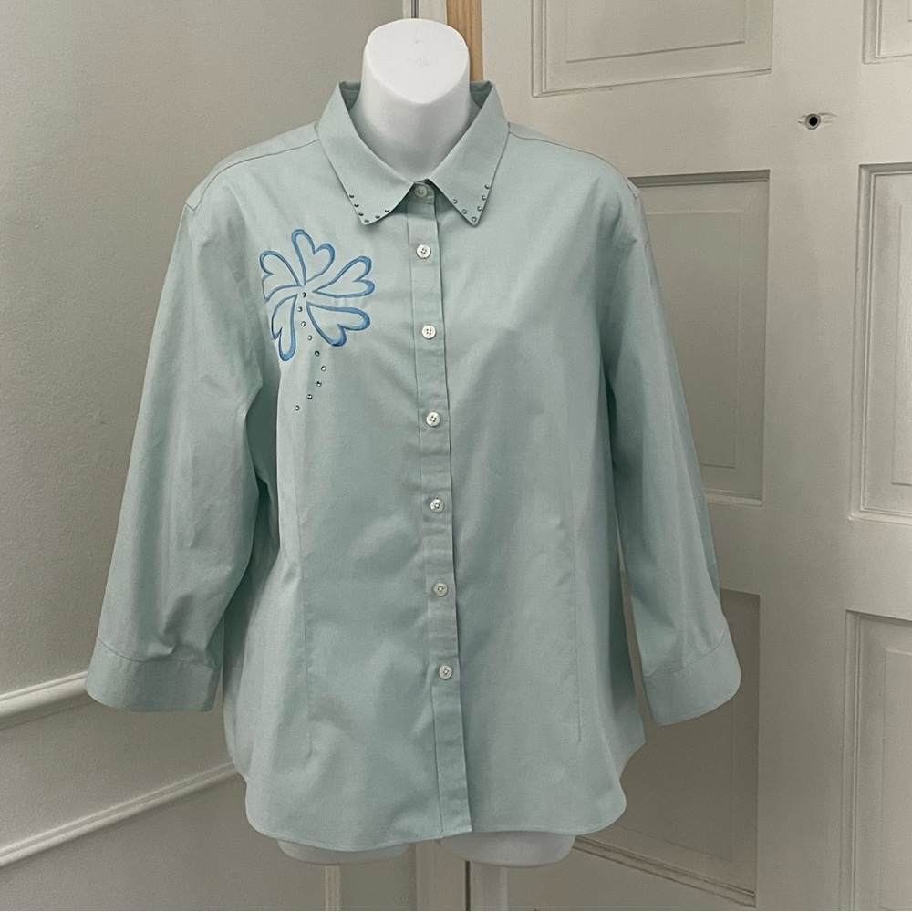 L.L. Bean Wrinkle Resistant Blue Rhinestone Women’s Button Up Shirt Size XL